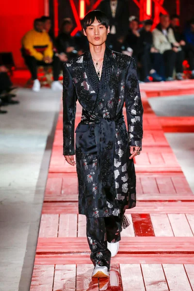 Look 37